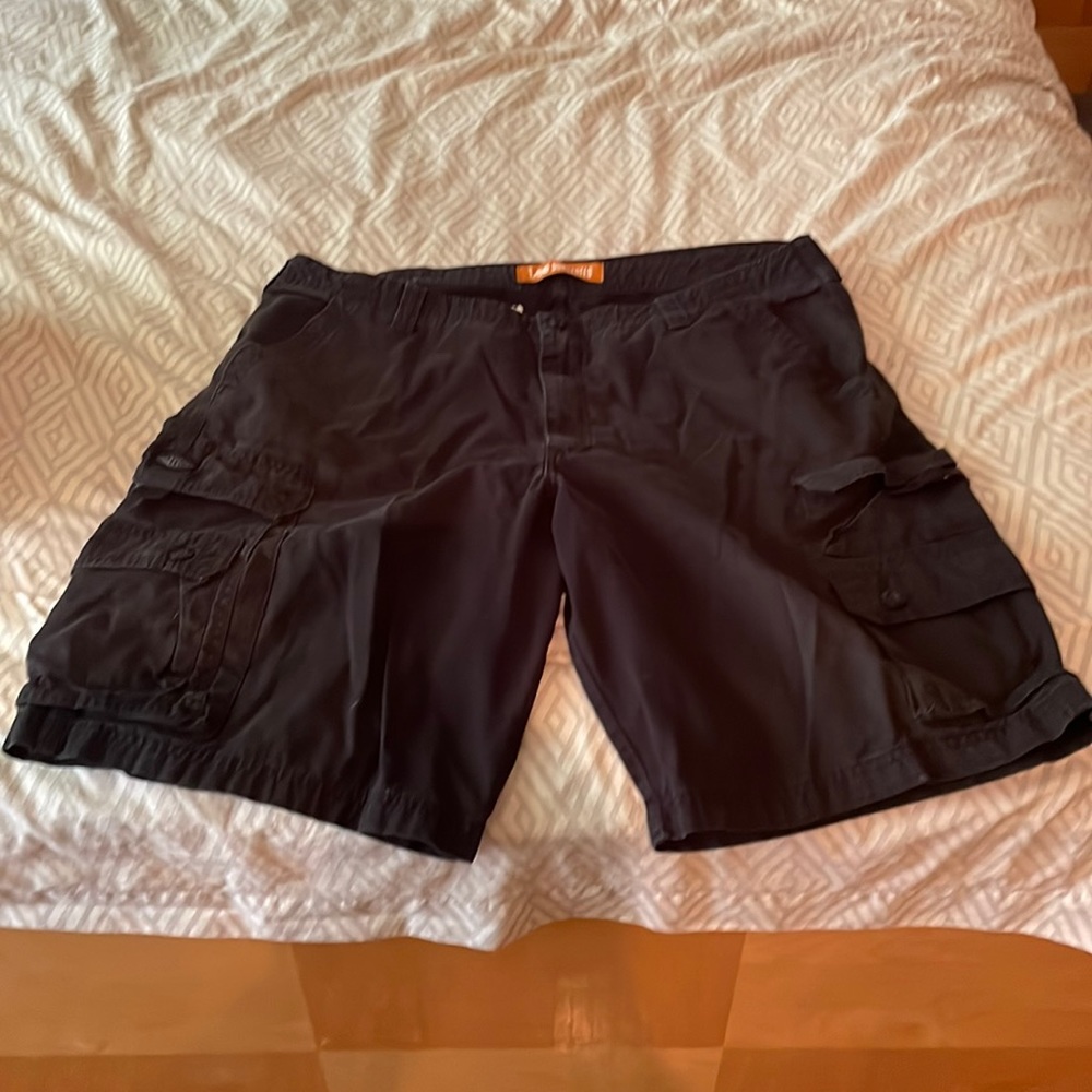 Lee Dungarees Men’s Cargo shorts black size 40w